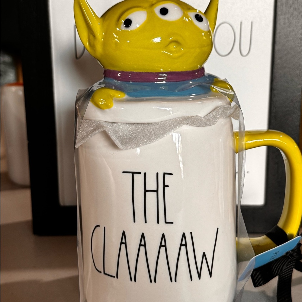 NEW Rae Dunn Toy Story Alien Zealot mug with lid topper The Claaaaw